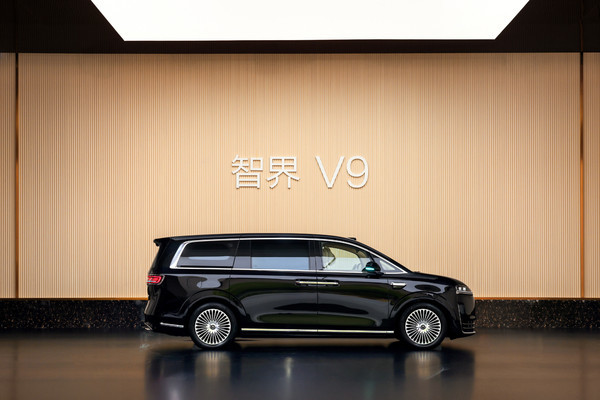 股票配资平台注册 赵长江：智界V9预售订单突破40000台 预订通道已关闭